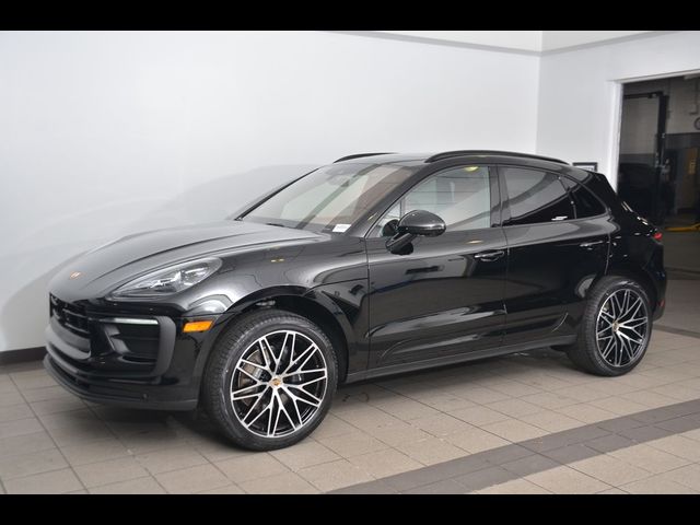 2024 Porsche Macan Base