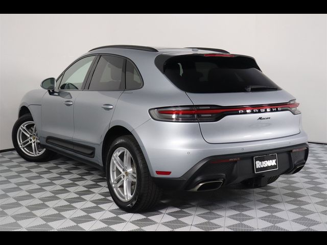 2024 Porsche Macan Base