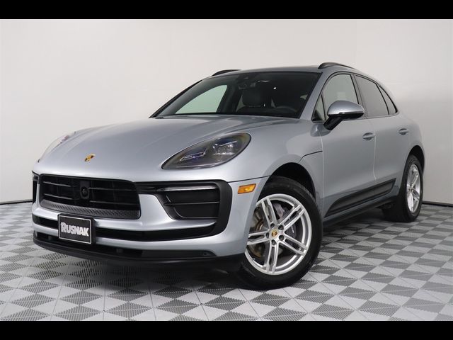 2024 Porsche Macan Base