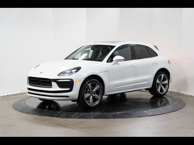 2024 Porsche Macan Base