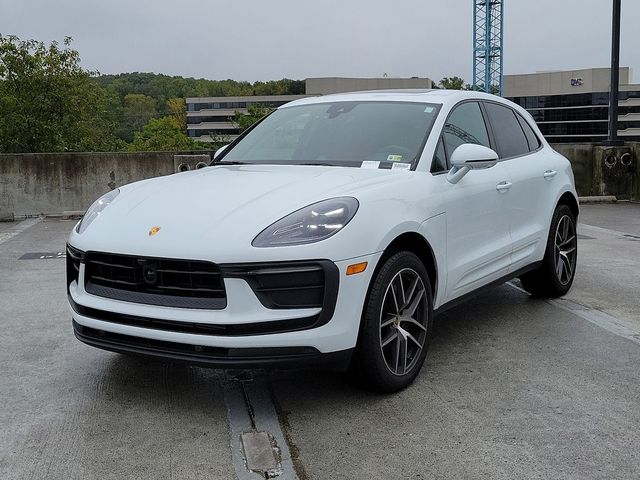 2024 Porsche Macan Base