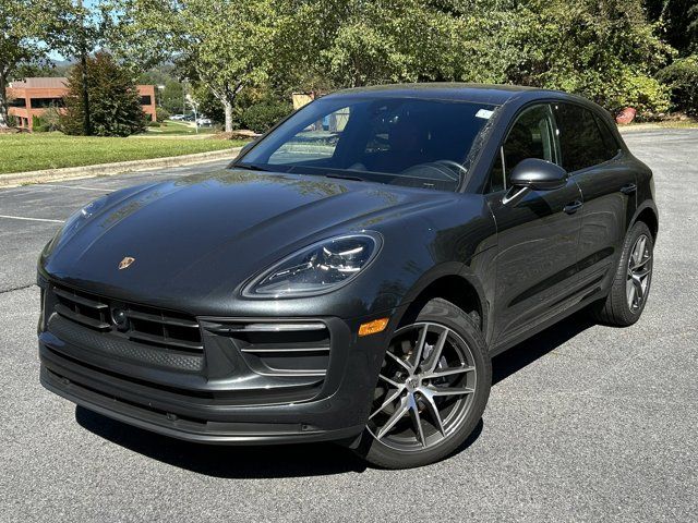 2024 Porsche Macan Base