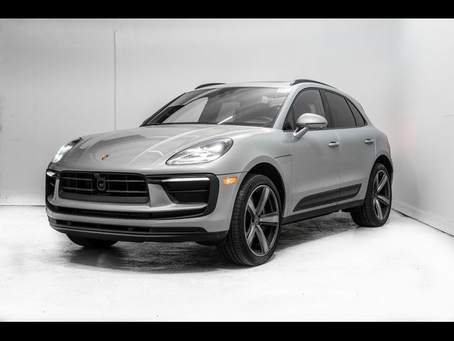 2024 Porsche Macan 