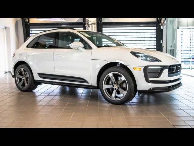 2024 Porsche Macan Base