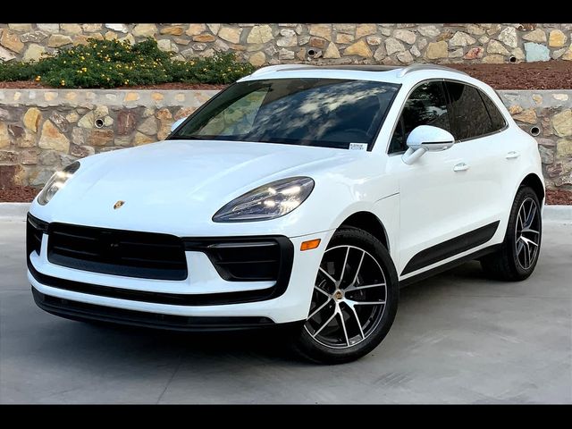 2024 Porsche Macan Base