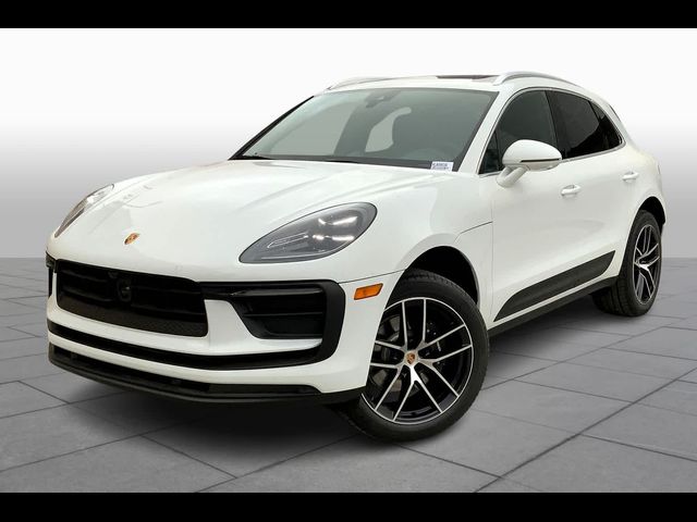 2024 Porsche Macan Base