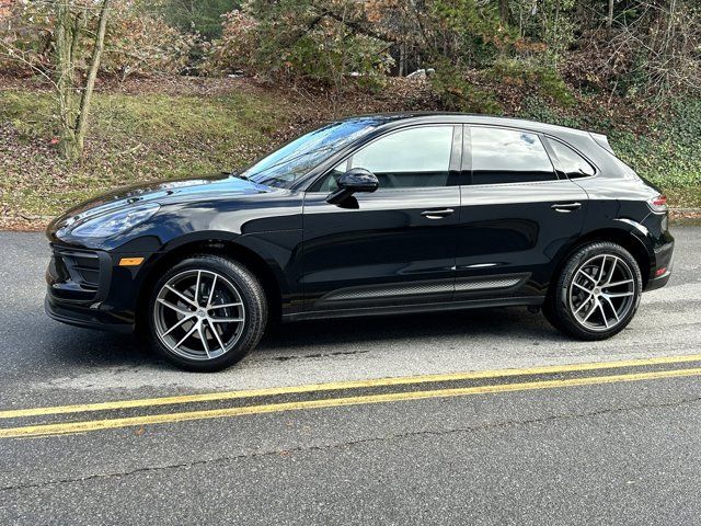 2024 Porsche Macan Base