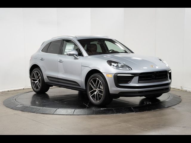 2024 Porsche Macan Base