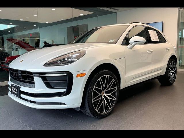 2024 Porsche Macan Base