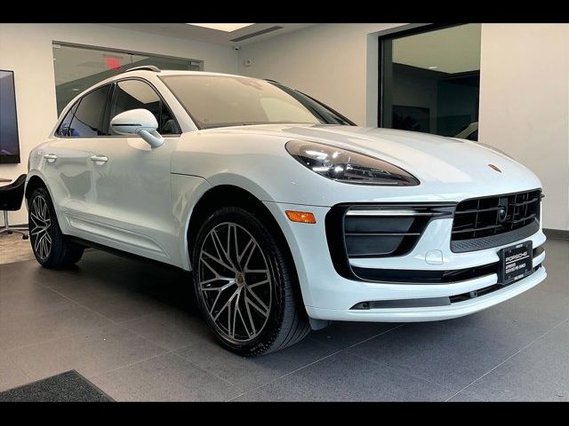 2024 Porsche Macan Base