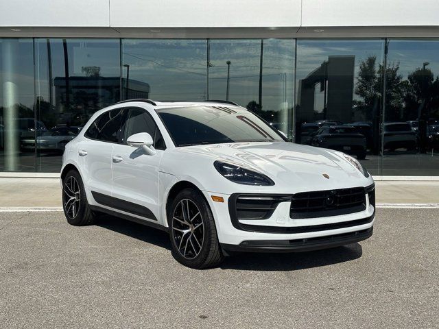 2024 Porsche Macan Base