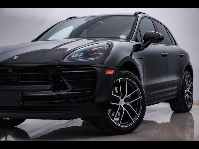 2024 Porsche Macan 