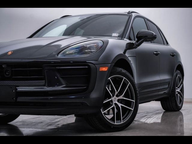 2024 Porsche Macan 