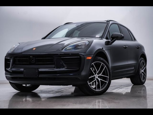 2024 Porsche Macan 