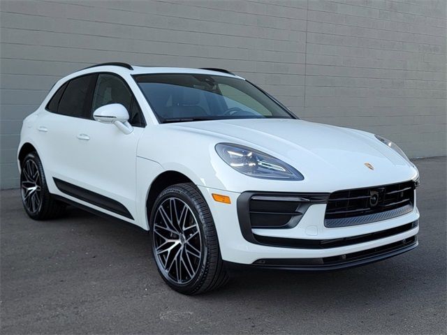 2024 Porsche Macan Base