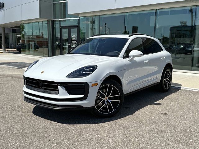 2024 Porsche Macan Base