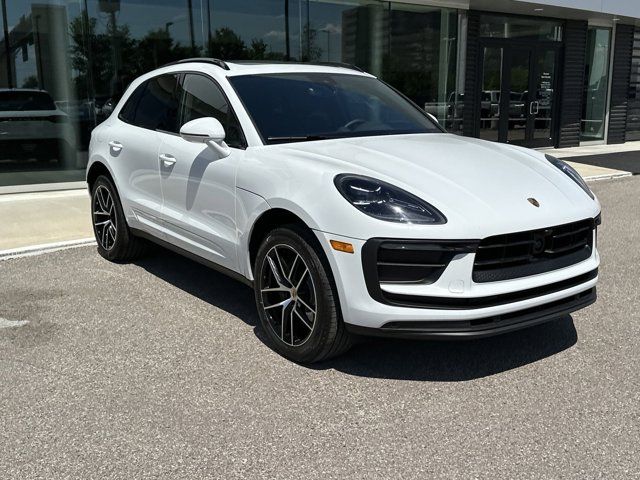 2024 Porsche Macan Base