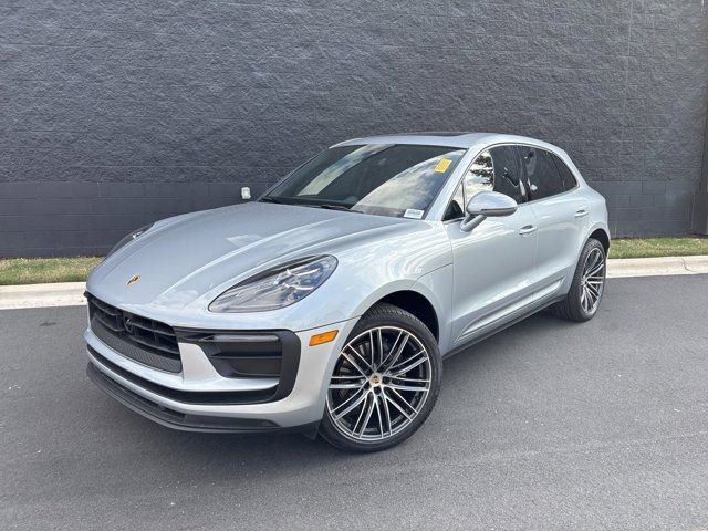 2024 Porsche Macan Base