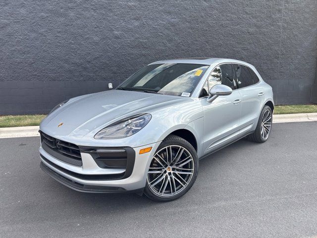 2024 Porsche Macan Base