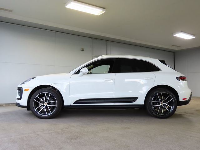 2024 Porsche Macan 