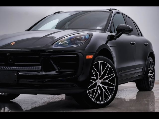 2024 Porsche Macan 