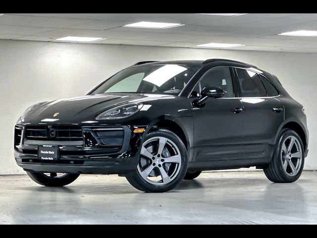 2024 Porsche Macan Base