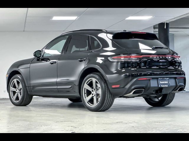 2024 Porsche Macan Base