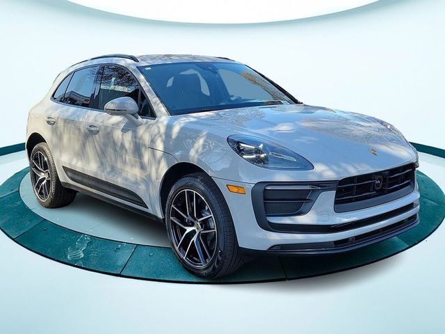 2024 Porsche Macan Base