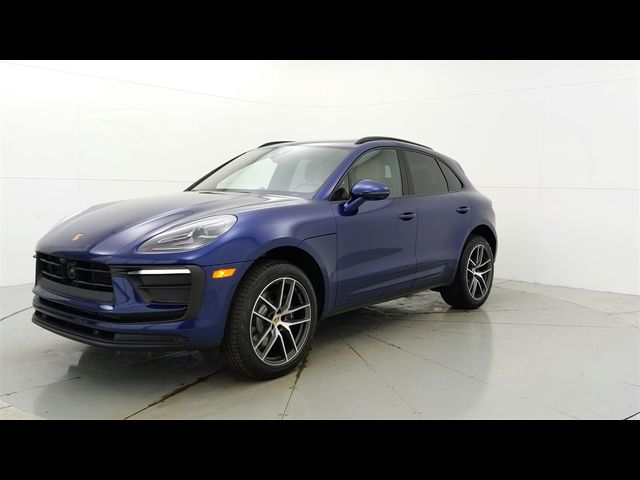 2024 Porsche Macan 