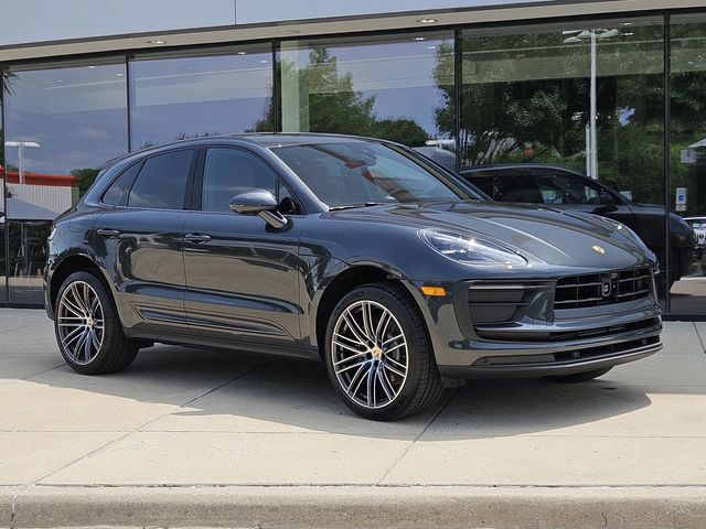 2024 Porsche Macan Base