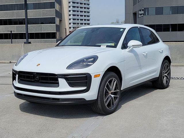 2024 Porsche Macan Base