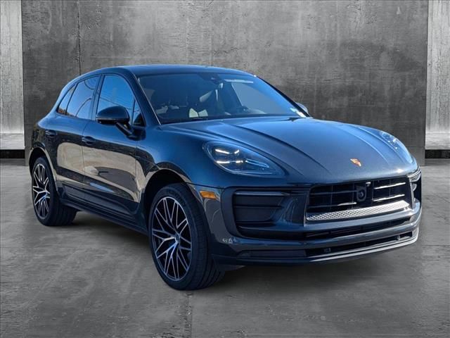 2024 Porsche Macan Base