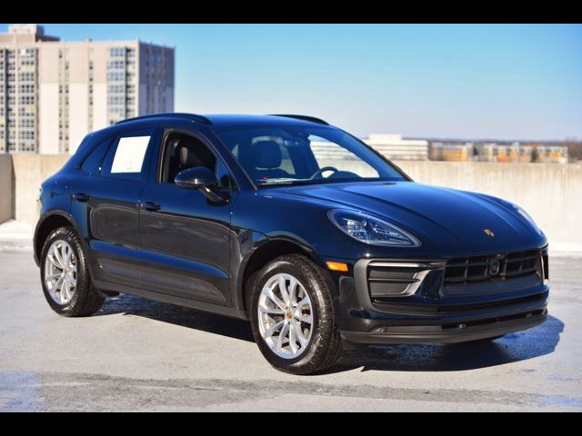 2024 Porsche Macan Base