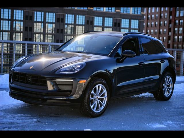 2024 Porsche Macan Base