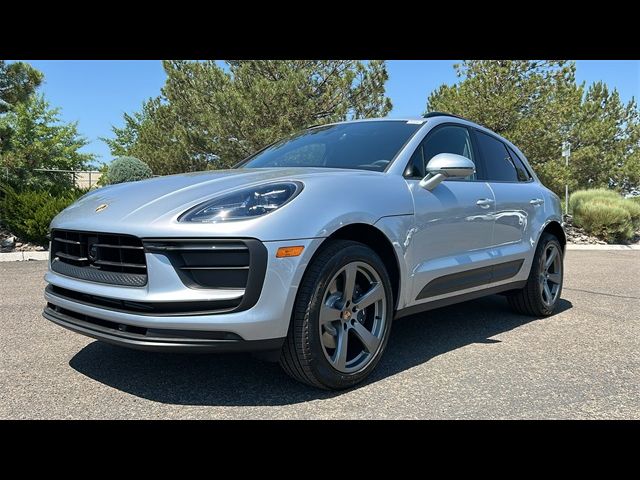 2024 Porsche Macan Base