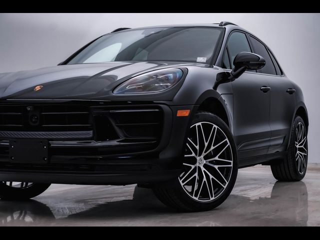 2024 Porsche Macan 