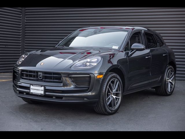 2024 Porsche Macan Base