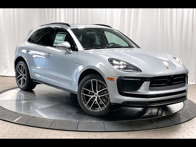 2024 Porsche Macan Base