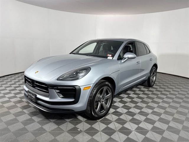 2024 Porsche Macan Base