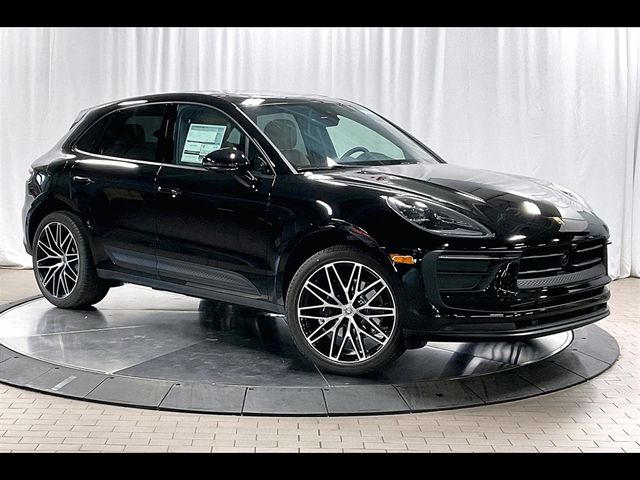 2024 Porsche Macan Base