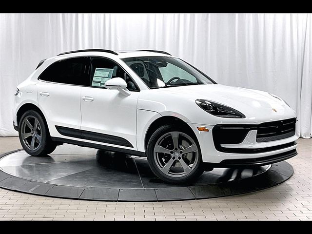 2024 Porsche Macan Base