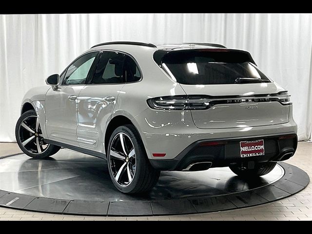 2024 Porsche Macan Base