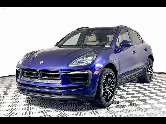 2024 Porsche Macan Base