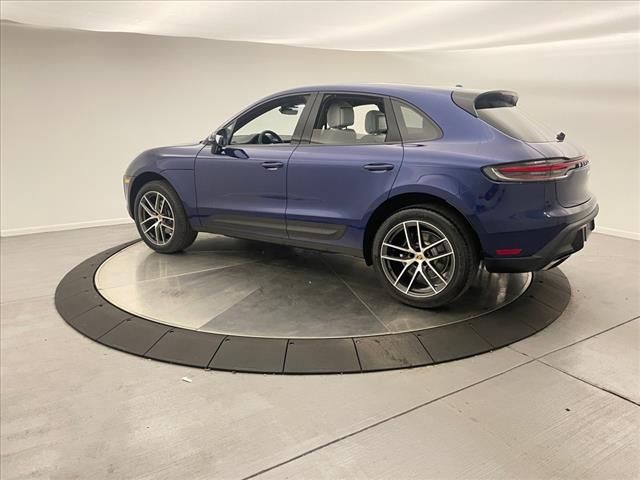 2024 Porsche Macan 