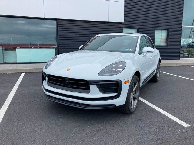 2024 Porsche Macan Base