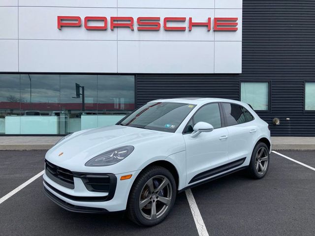2024 Porsche Macan Base