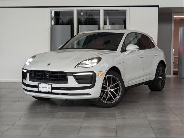 2024 Porsche Macan Base