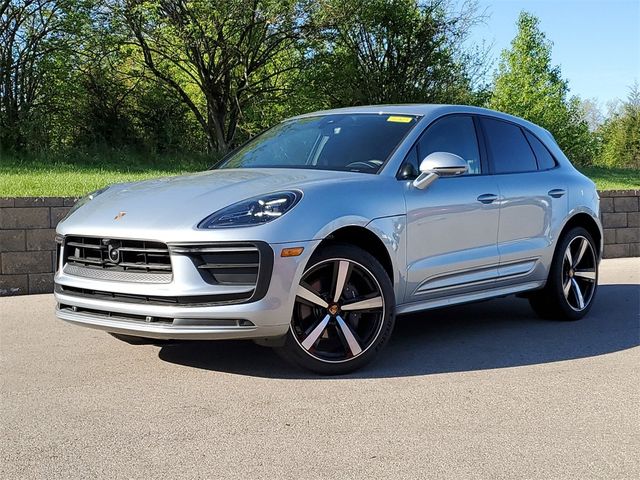 2024 Porsche Macan Base