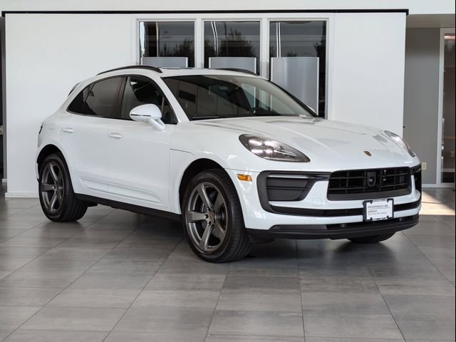 2024 Porsche Macan Base