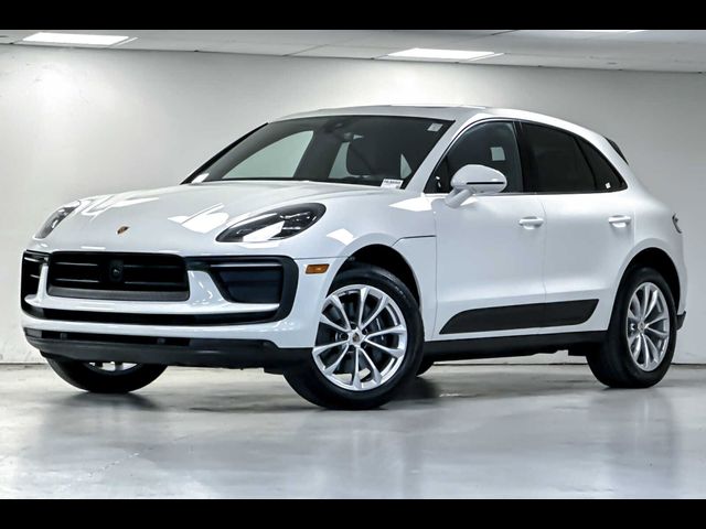 2024 Porsche Macan Base